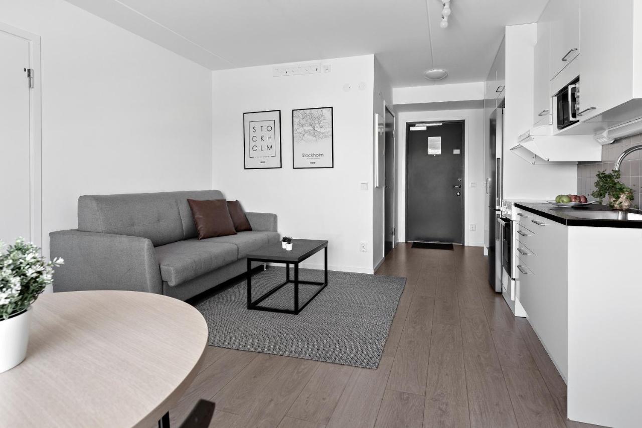 Forenom Hotel Flemingsberg - 10Min From Aelvsjoe Huddinge Exterior foto