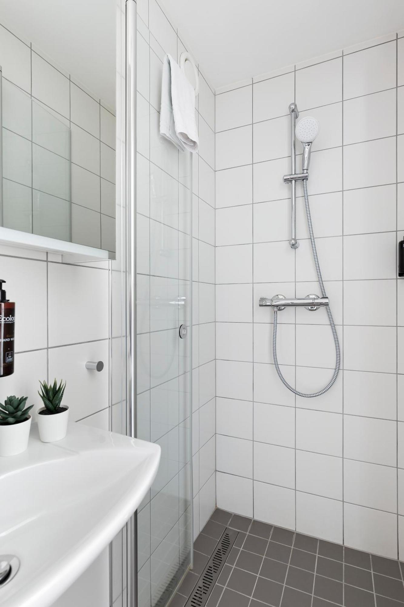 Forenom Hotel Flemingsberg - 10Min From Aelvsjoe Huddinge Quarto foto